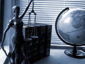 Services juridiques apportés par un avocat français et roumain